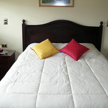 Millaray Inn Express Angol 外观 照片